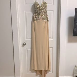 Sample Sale! BNWOT Jasz Couture Nude corset dress with beaded bodice size 2